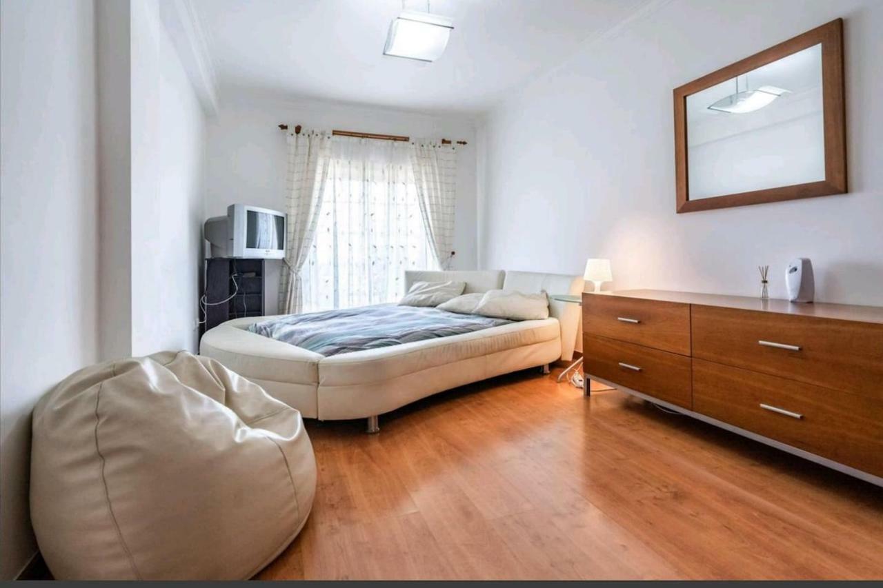 Enya Apartment Мафра Екстериор снимка